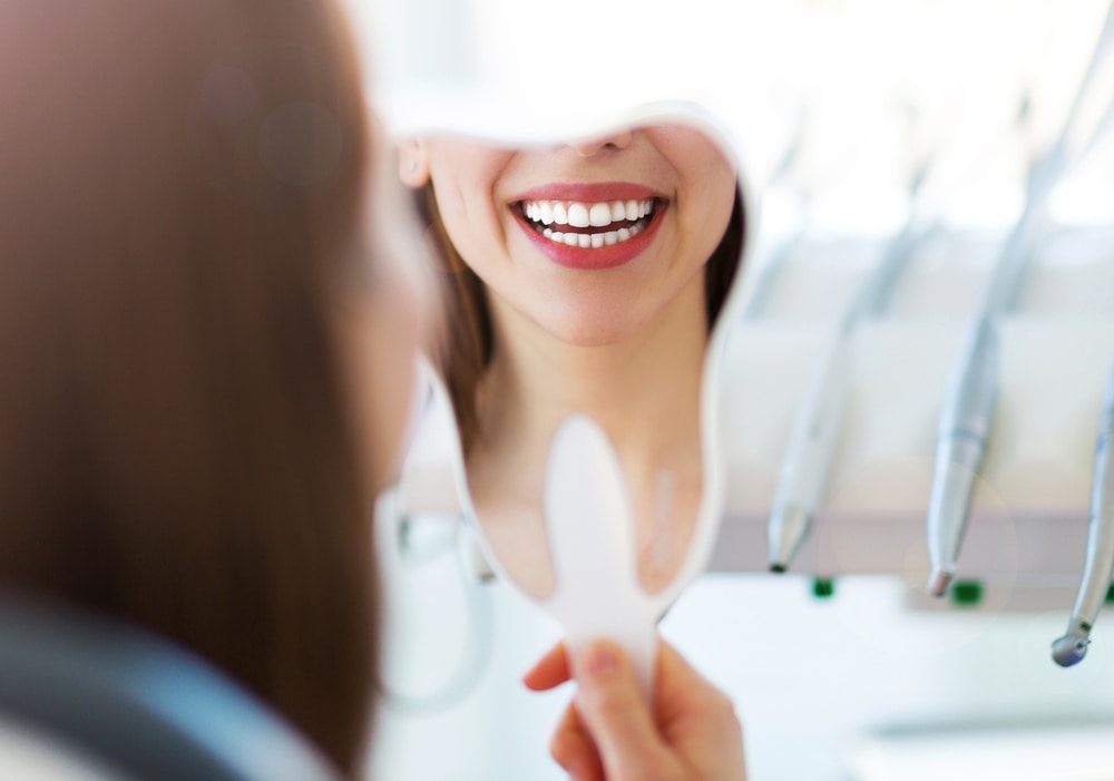 Smile Makeover: Transforming Your Confidence with Porcelain Veneers